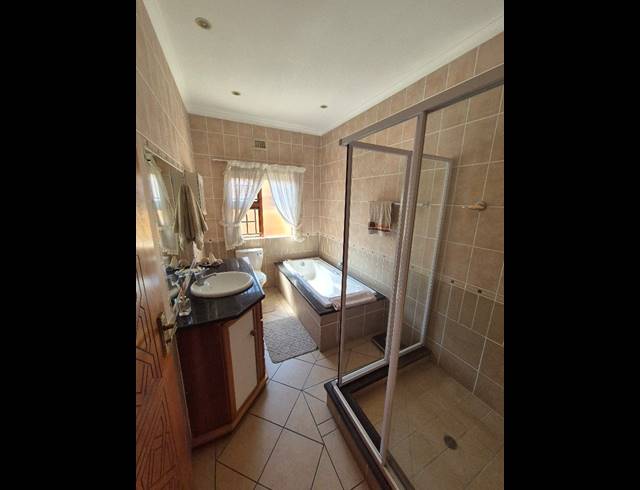 3 BEDROOM TOWNHOUSE FOR SALE IN UVONGO